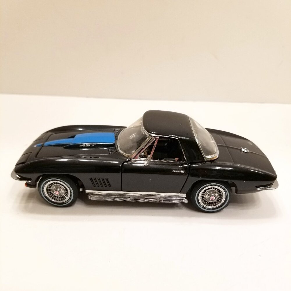 🚗1967 Corvette Convertible Black Rare Vintage Collectible Car Diecast Model